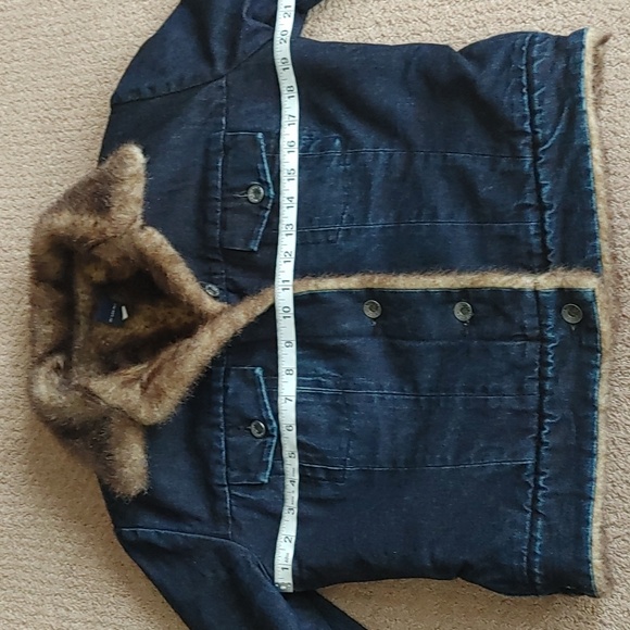 GAP Dark Blue Jean Jacket with Brown Faux Fur Trim - Picture 7 of 9